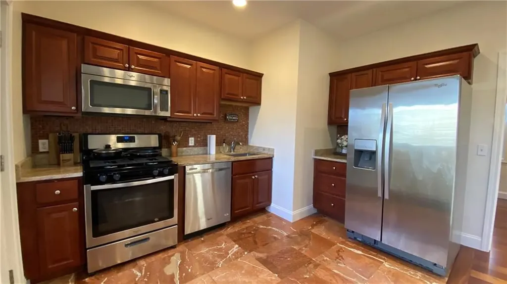 412 Hope Street Providence RI 02906