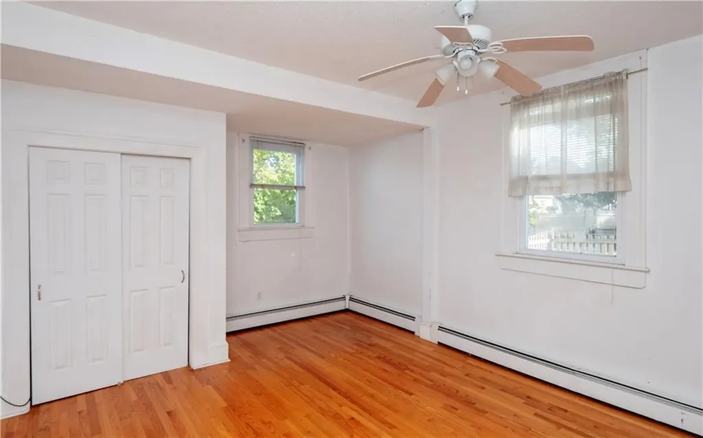 386 Green End Avenue Middletown RI 02842
