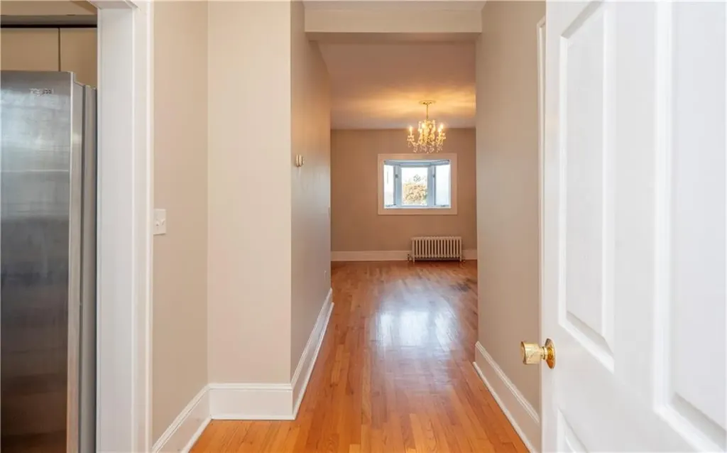 386 Green End Avenue Middletown RI 02842
