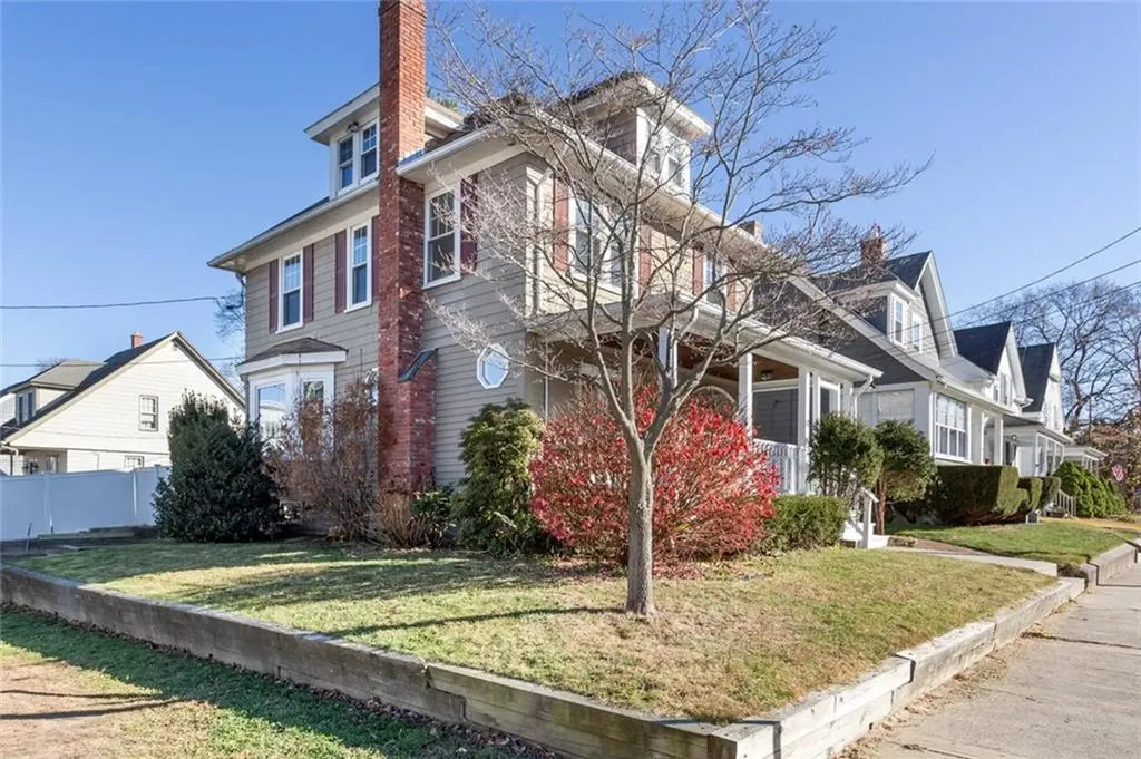53 Andrews Street Woonsocket RI 02895