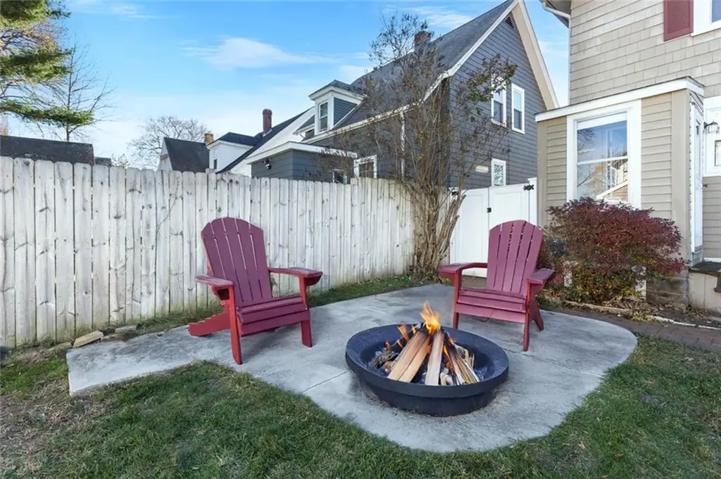 53 Andrews Street Woonsocket RI 02895