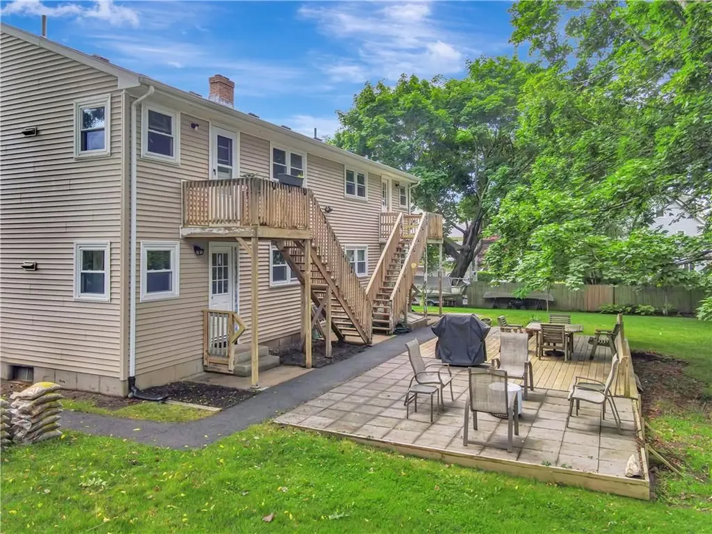 8 Caswell Avenue Newport RI 02840