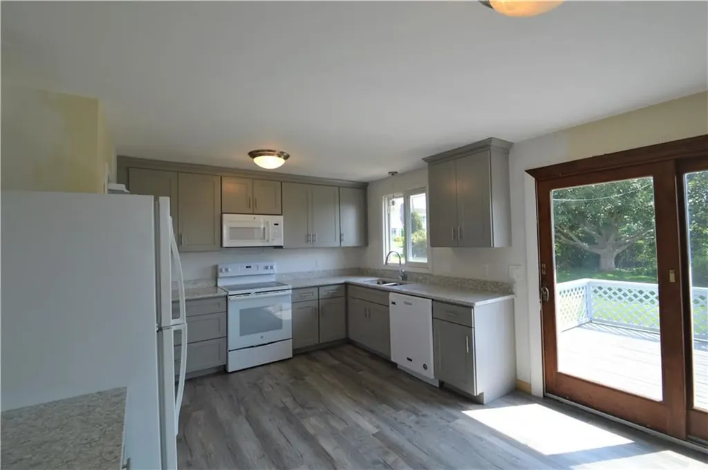 8 Chartier Circle Newport RI 02840