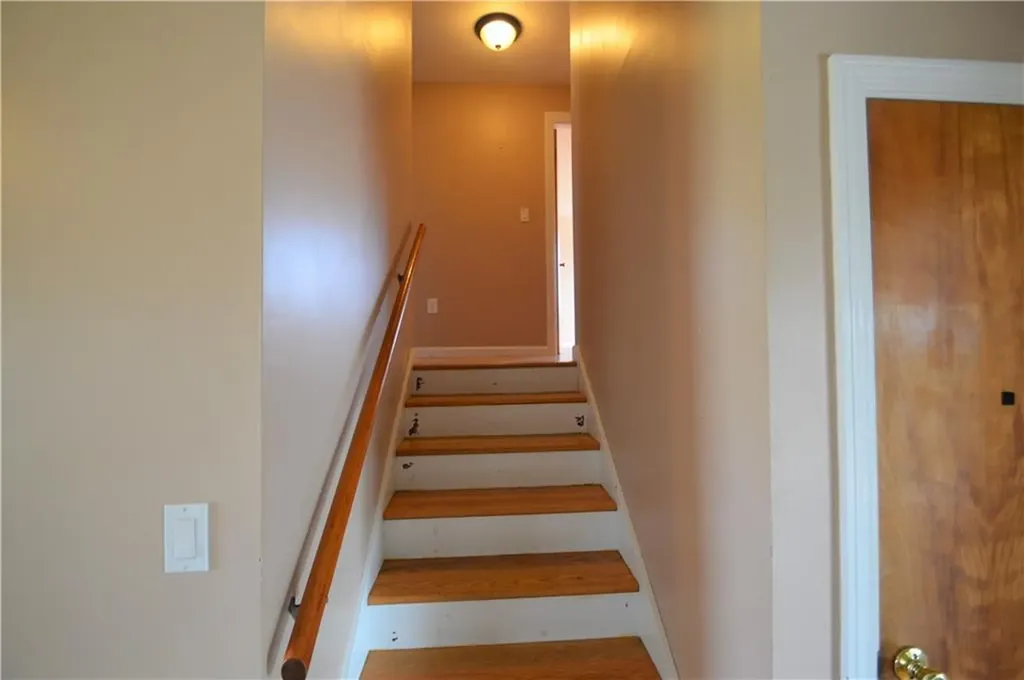8 Chartier Circle Newport RI 02840