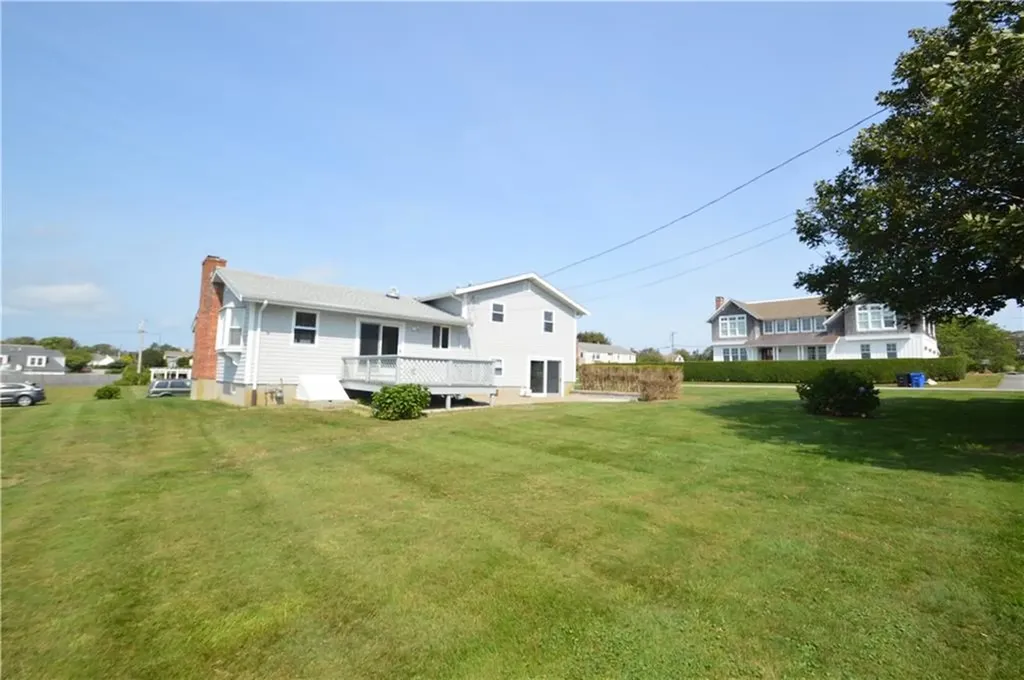 8 Chartier Circle Newport RI 02840