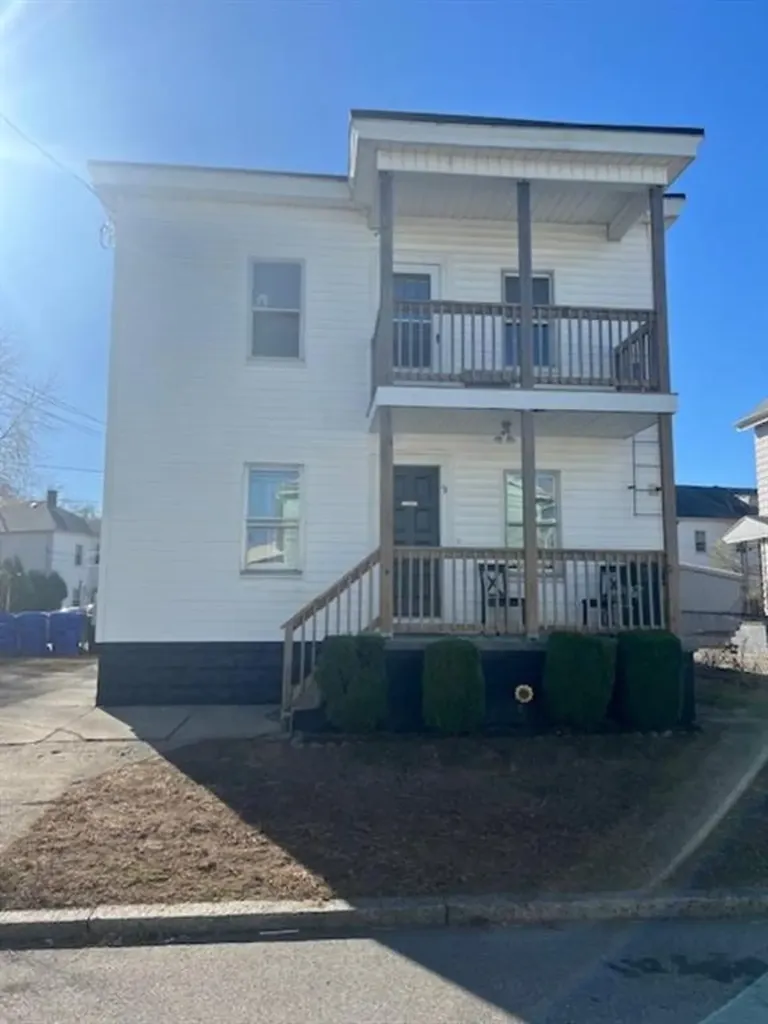 51 Cato Avenue Pawtucket RI 02860