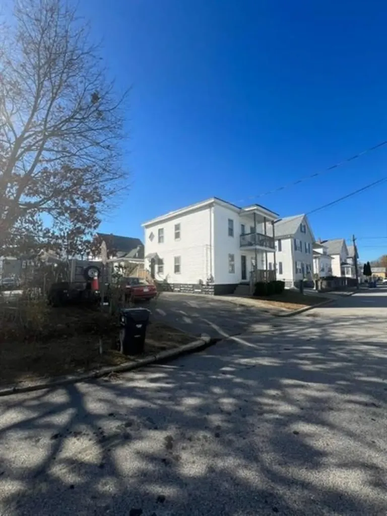 51 Cato Avenue Pawtucket RI 02860