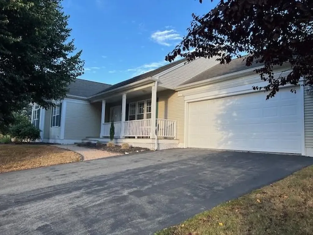 65 Carriage Trail Middletown RI 02842