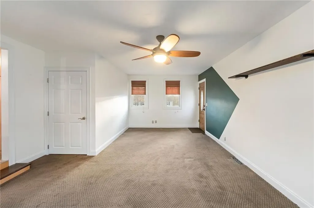 69 Hilton Road Warwick RI 02889