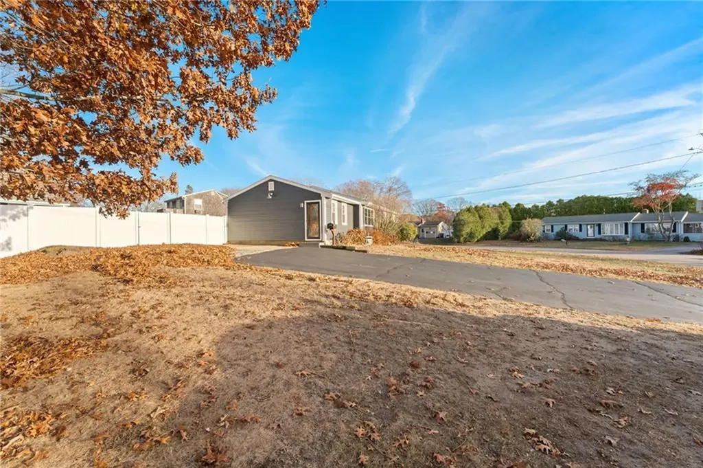 69 Hilton Road Warwick RI 02889