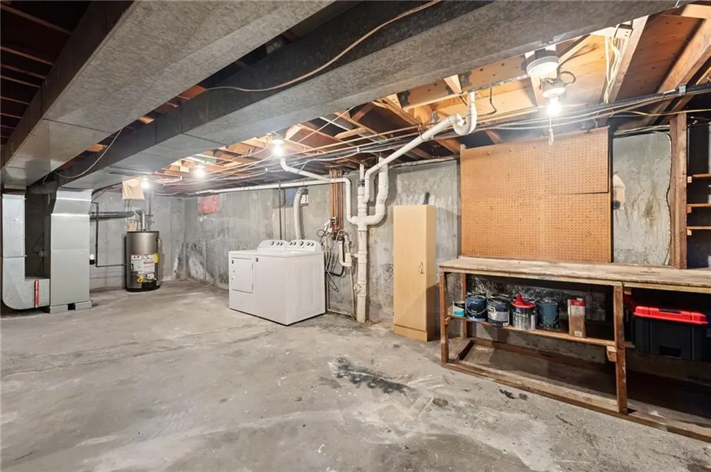 69 Hilton Road Warwick RI 02889
