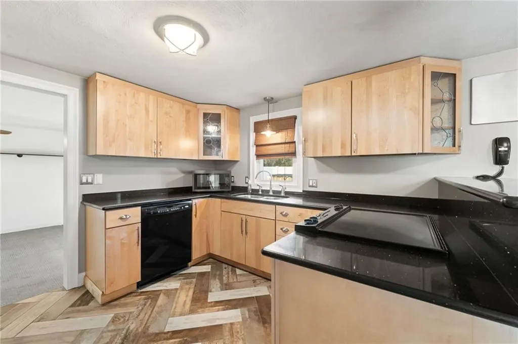 69 Hilton Road Warwick RI 02889