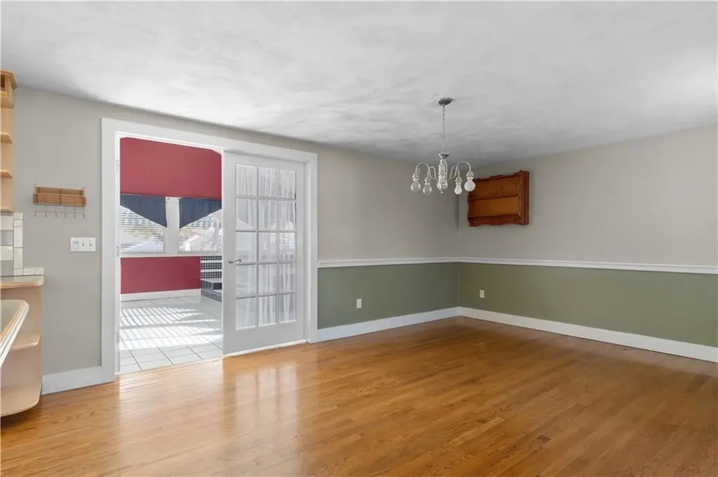 61 Kerri Lyn Road Warwick RI 02889