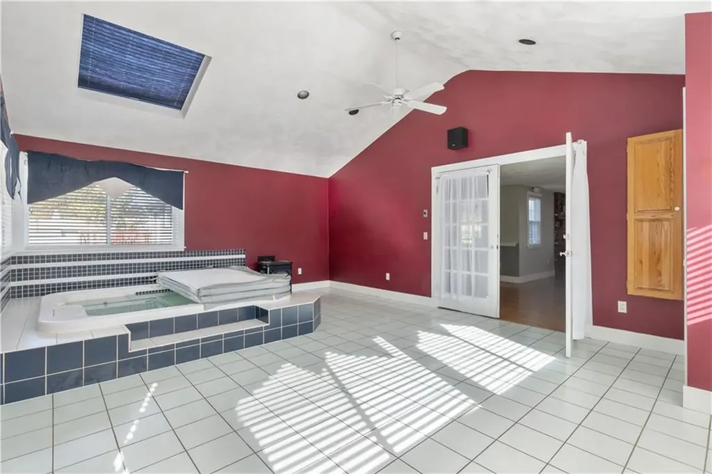 61 Kerri Lyn Road Warwick RI 02889