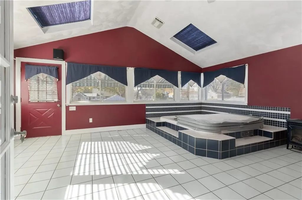 61 Kerri Lyn Road Warwick RI 02889