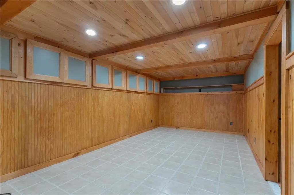 61 Kerri Lyn Road Warwick RI 02889