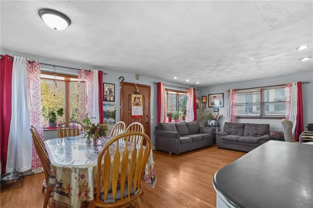 216 Wendell Street Providence RI 02909