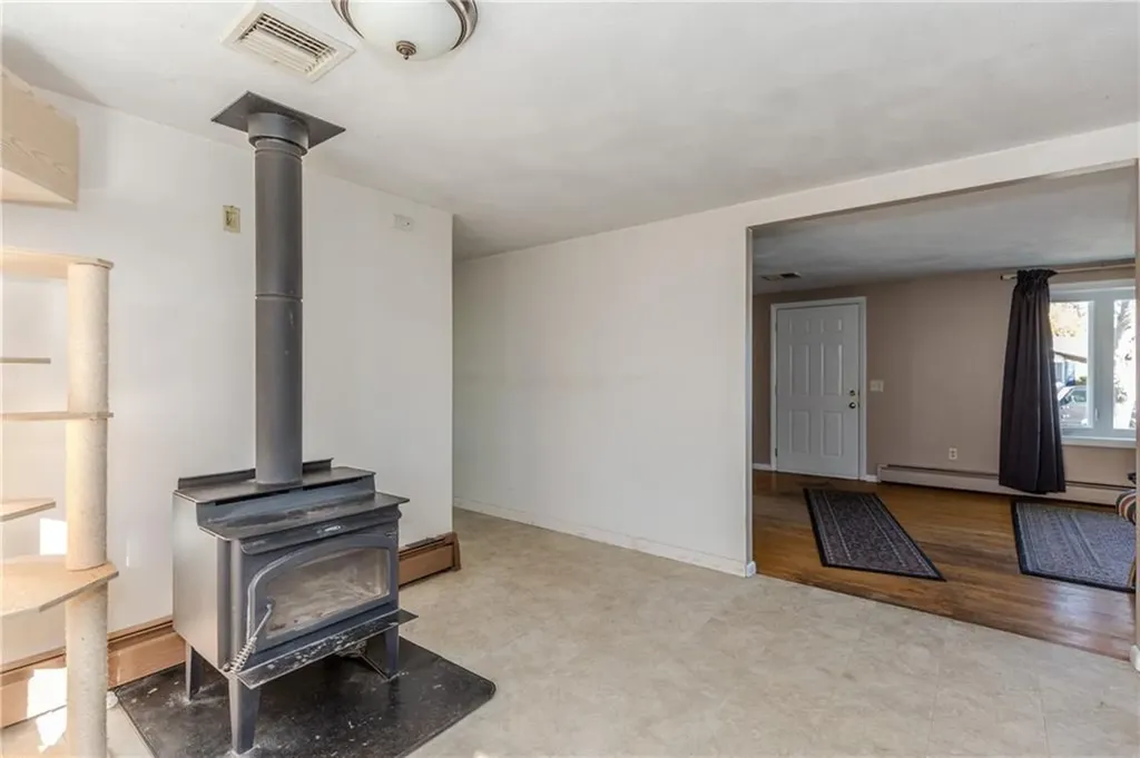 192 Burdick Drive Cranston RI 02920