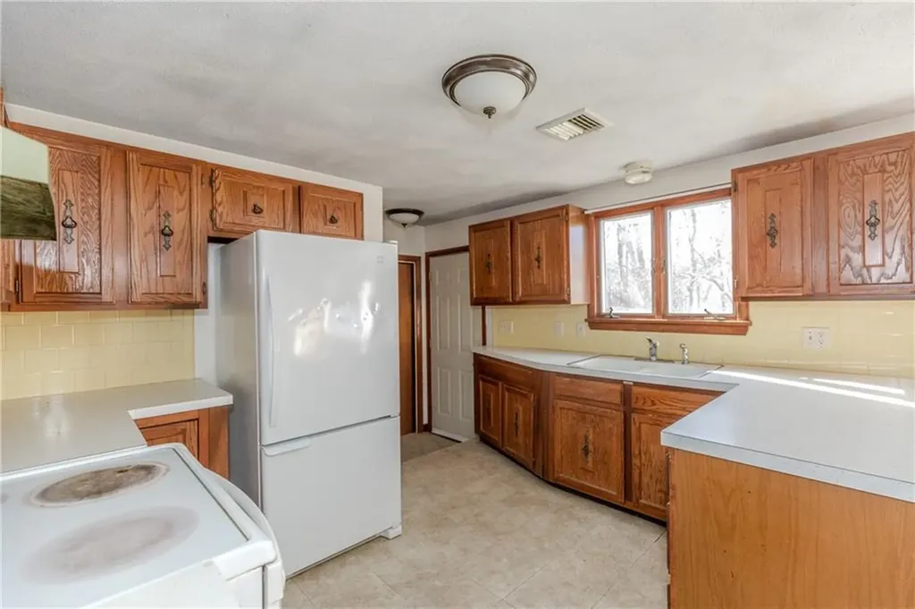 192 Burdick Drive Cranston RI 02920