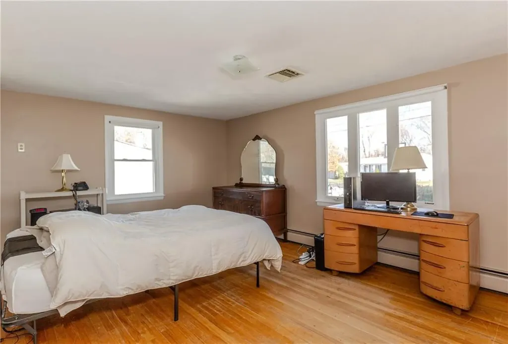 192 Burdick Drive Cranston RI 02920