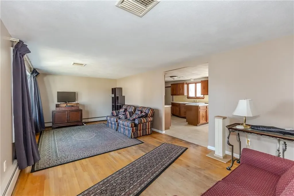 192 Burdick Drive Cranston RI 02920