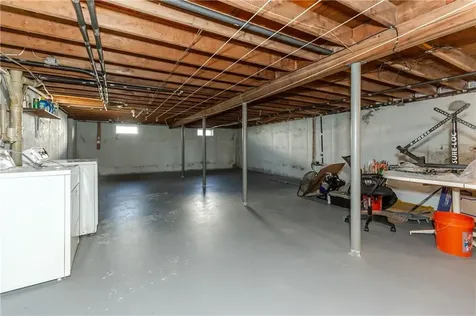 192 Burdick Drive Cranston RI 02920