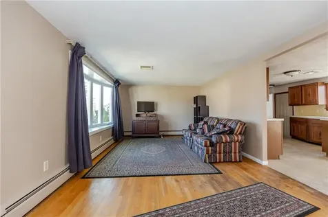 192 Burdick Drive Cranston RI 02920