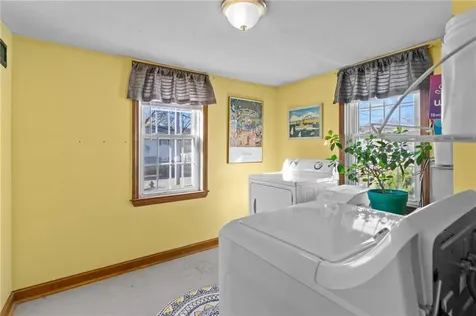 21 Riverside Avenue Johnston RI 02919