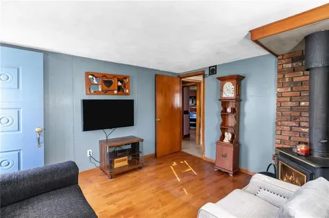 21 Riverside Avenue Johnston RI 02919