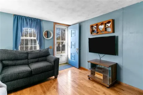 21 Riverside Avenue Johnston RI 02919