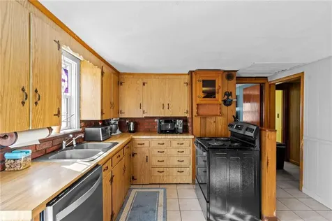 21 Riverside Avenue Johnston RI 02919