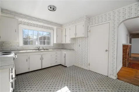 237 Sneech Pond Road Cumberland RI 02864