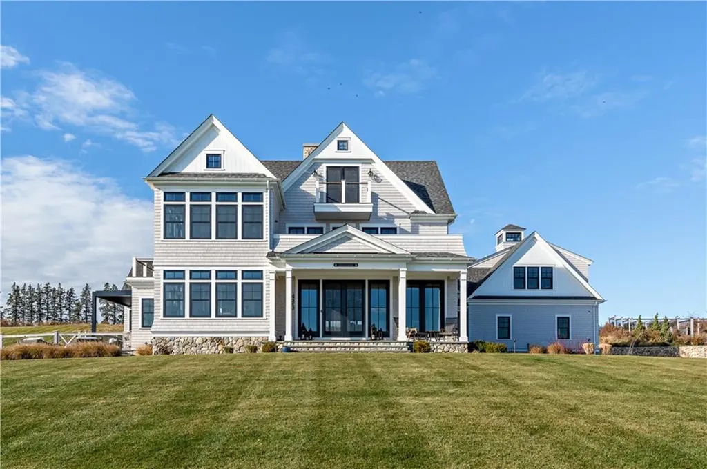 483 Vanderbilt Lane Portsmouth RI 02871