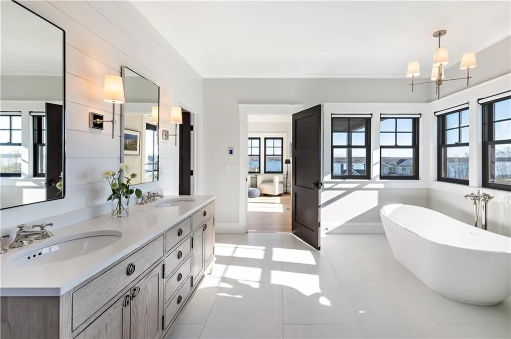 483 Vanderbilt Lane Portsmouth RI 02871
