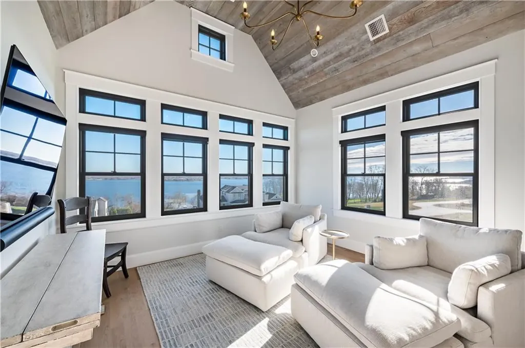 483 Vanderbilt Lane Portsmouth RI 02871