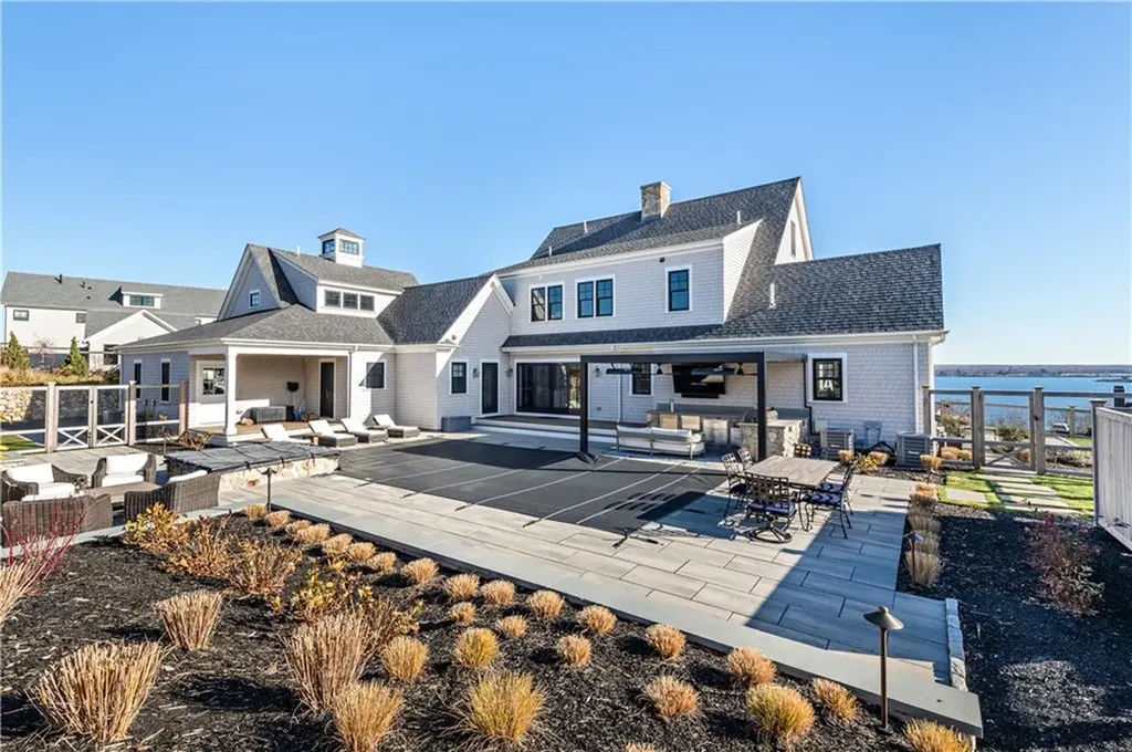 483 Vanderbilt Lane Portsmouth RI 02871
