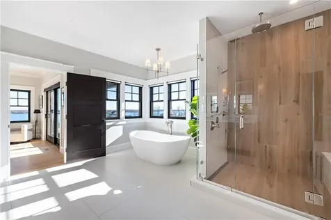 483 Vanderbilt Lane Portsmouth RI 02871