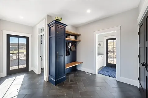 483 Vanderbilt Lane Portsmouth RI 02871