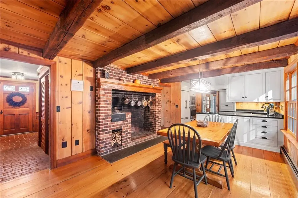 510 Reservoir Road Burrillville RI 02859