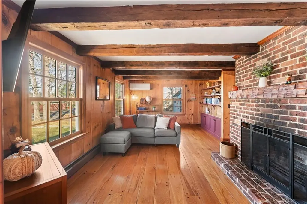 510 Reservoir Road Burrillville RI 02859