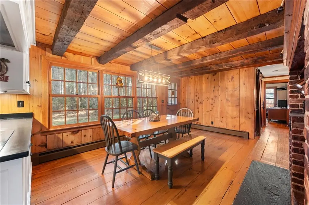 510 Reservoir Road Burrillville RI 02859