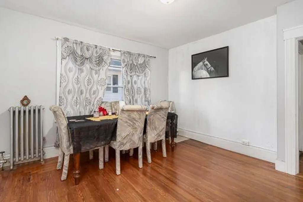 67 Ardoene Street Providence RI 02907