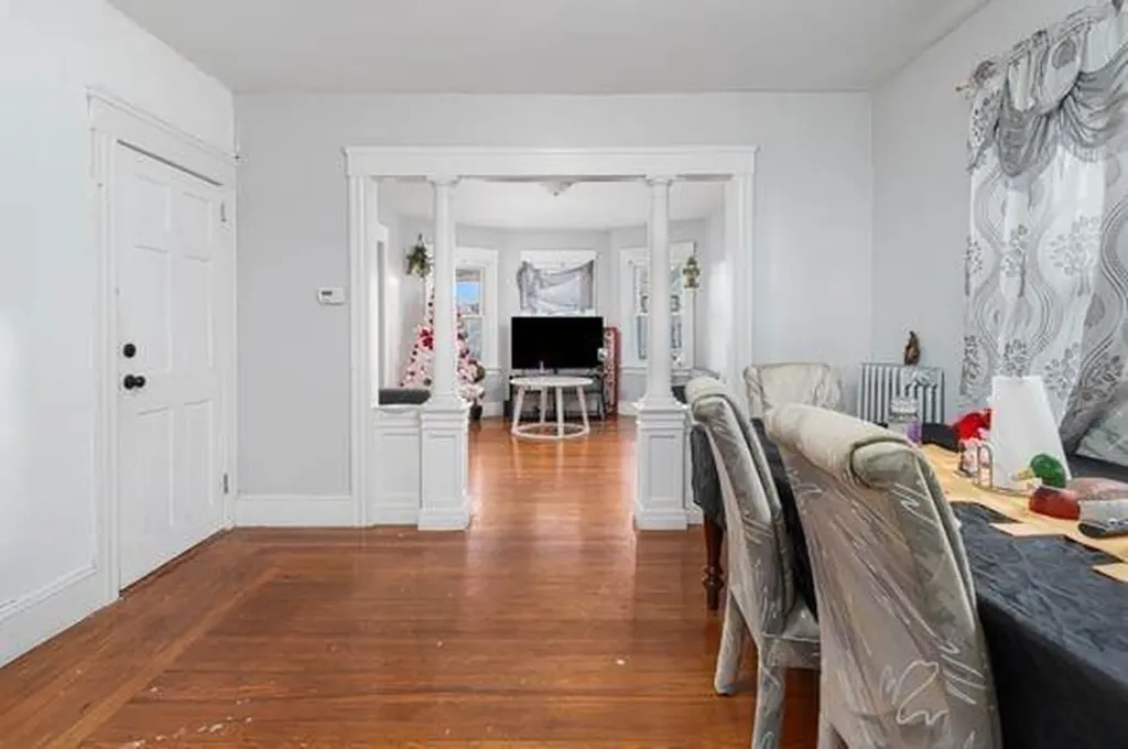 67 Ardoene Street Providence RI 02907