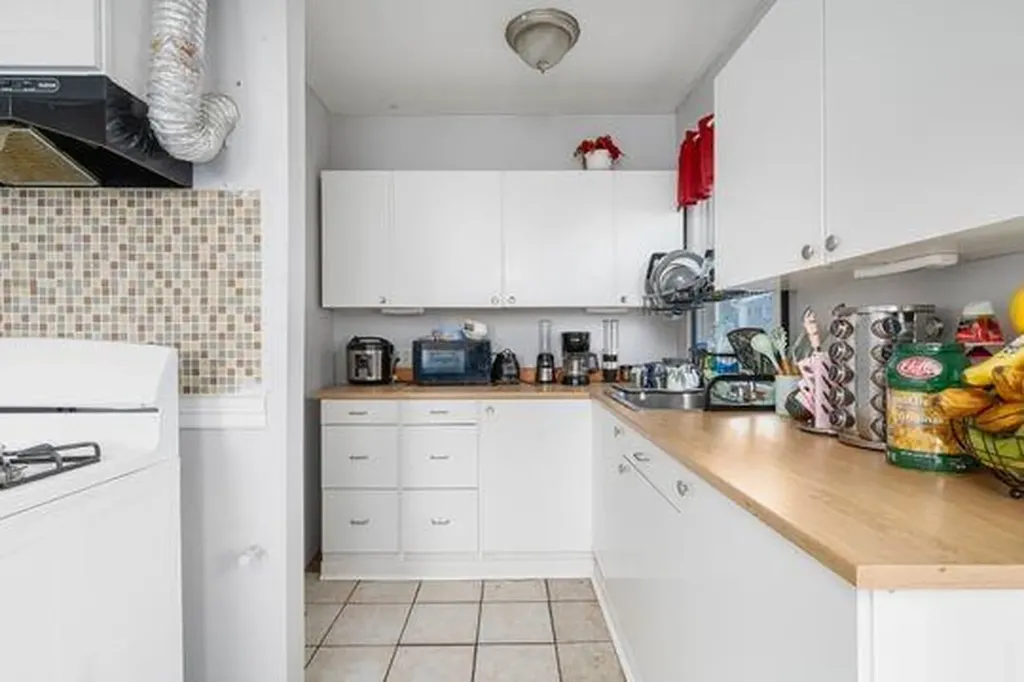67 Ardoene Street Providence RI 02907