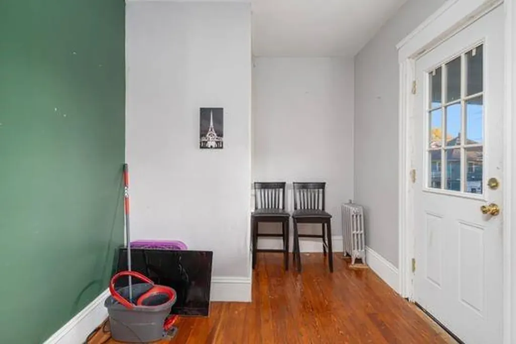 67 Ardoene Street Providence RI 02907