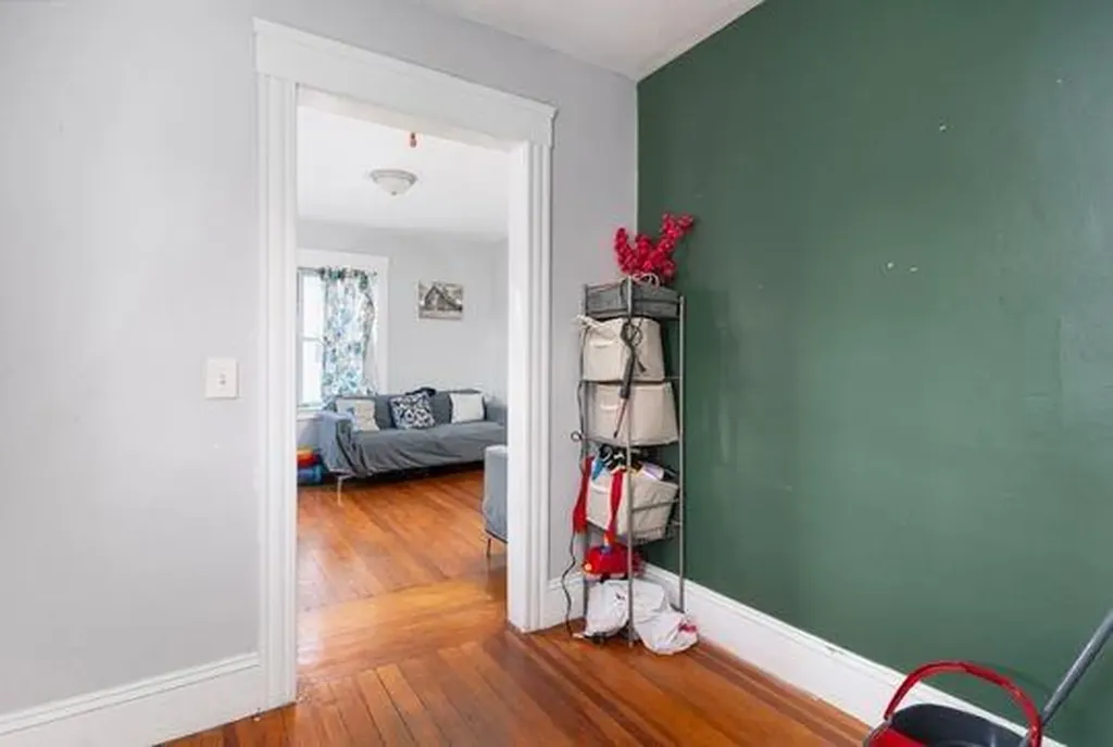 67 Ardoene Street Providence RI 02907