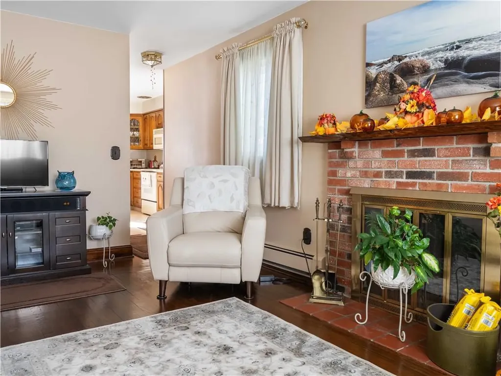 14 Vernon Street Warren RI 02885