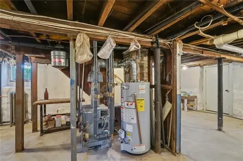 95 Dewolf Avenue Bristol RI 02809