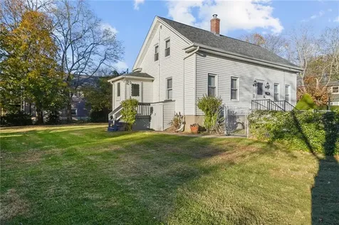 95 Dewolf Avenue Bristol RI 02809