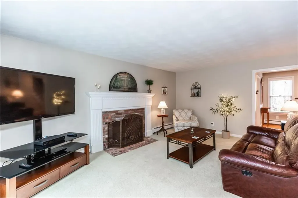 21 Aspen Lane Smithfield RI 02828